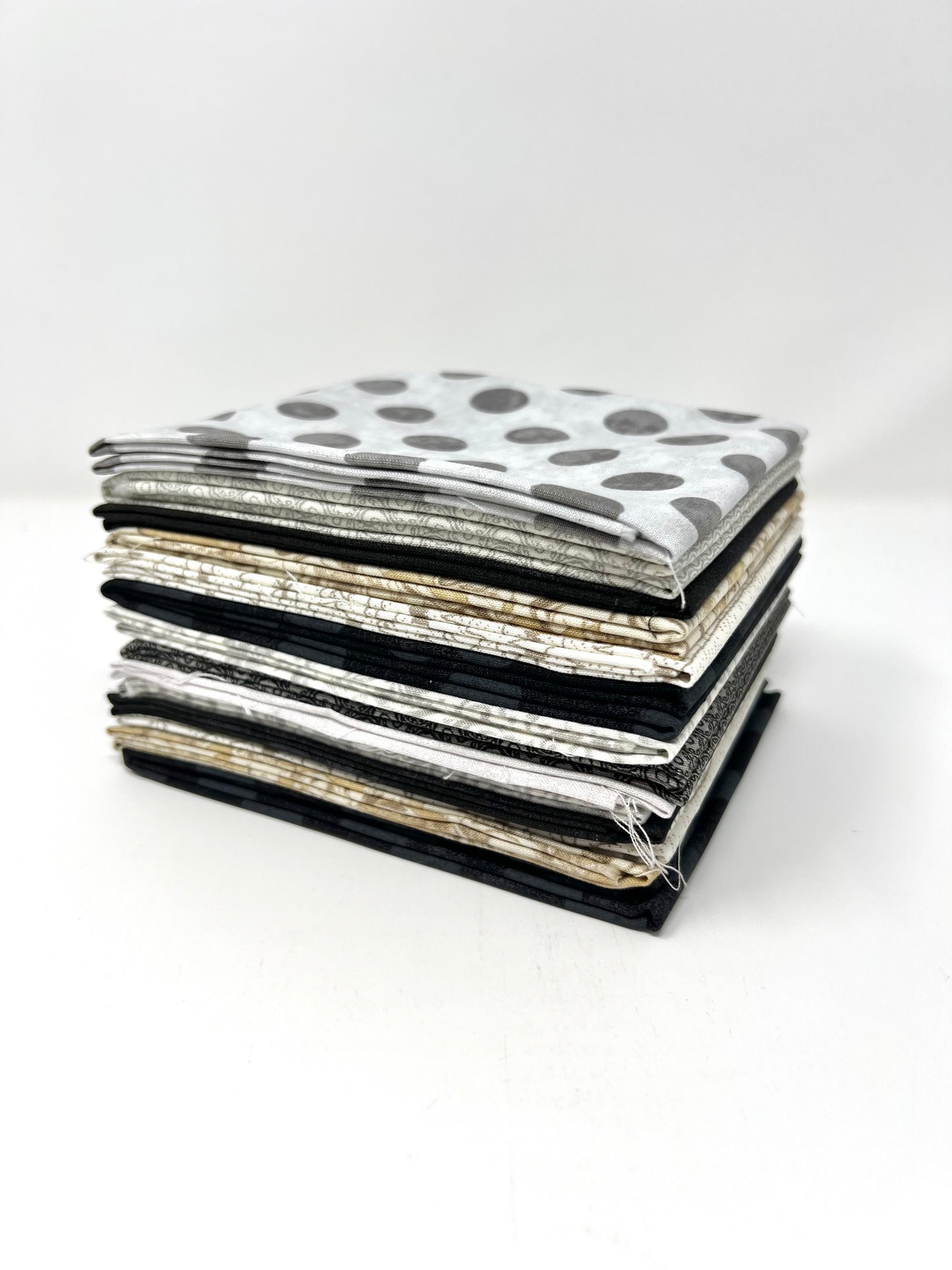 Moda Basic Grey Stiletto Collection, Fat Quarter bundle