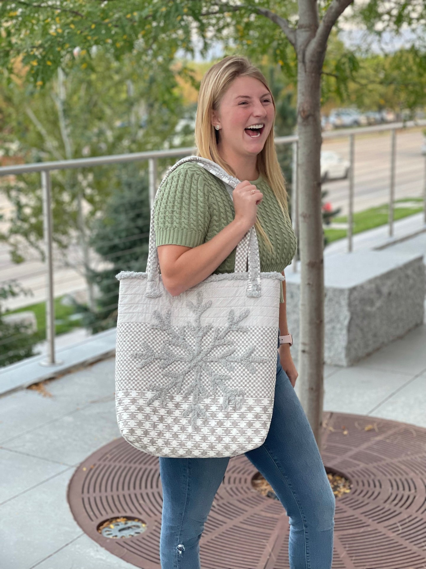 Snowflake Tote Pattern